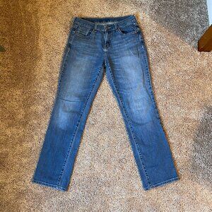 Levi's straight cut jeans size 8